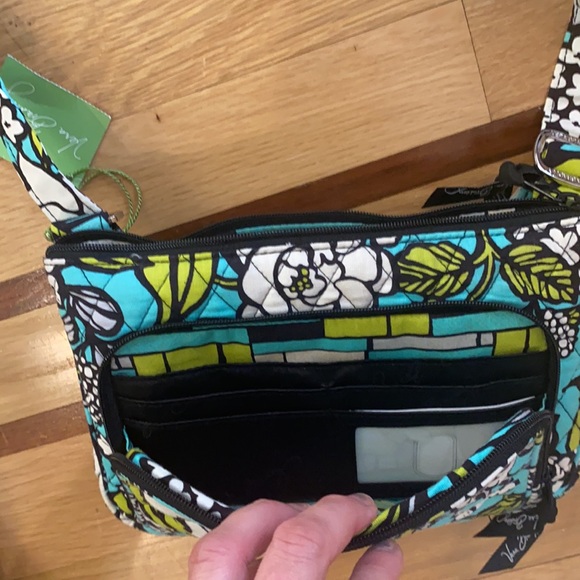 NET Vera Bradley Purse - Picture 2 of 6
